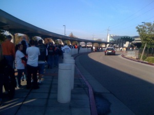 Pleasanton BART line - people heading to SF Giants Parade