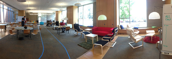 Hacker Lounge, unoccupied.